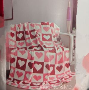 Plush Throw Perfect For VALENTINE’S DAY GIFT ♥️50" x 70"